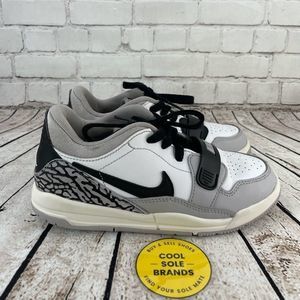 Nike Jordan shoes, Legacy 312 Low PS, size 1Y